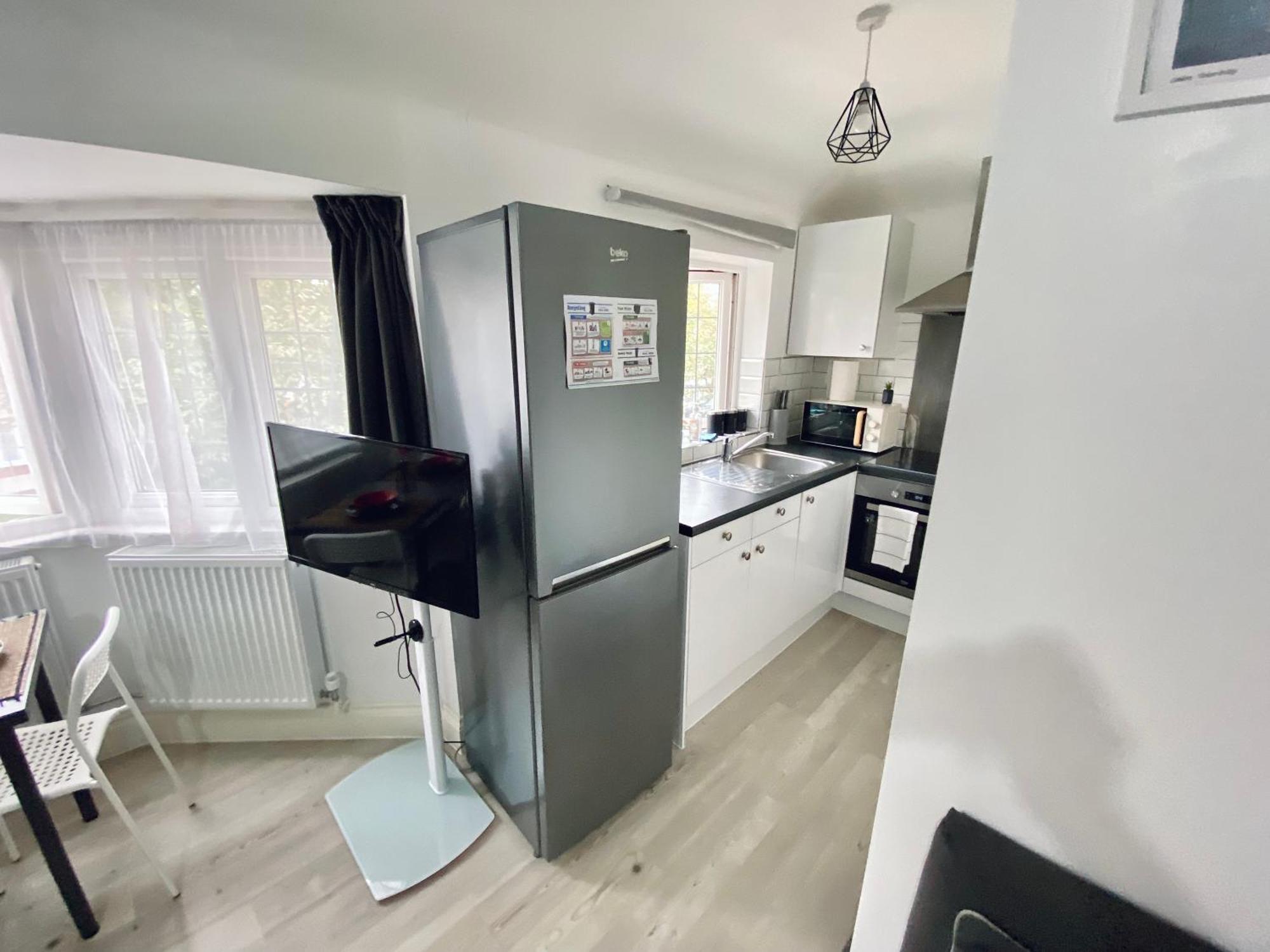 Charming Studio 30Min To Central Лондон Экстерьер фото